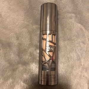 Urban decay all nighter in shade 1.5